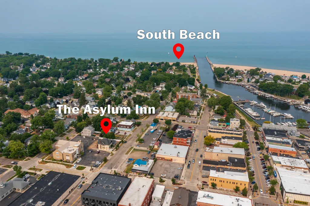 424 Huron Street South Haven City MI 49090