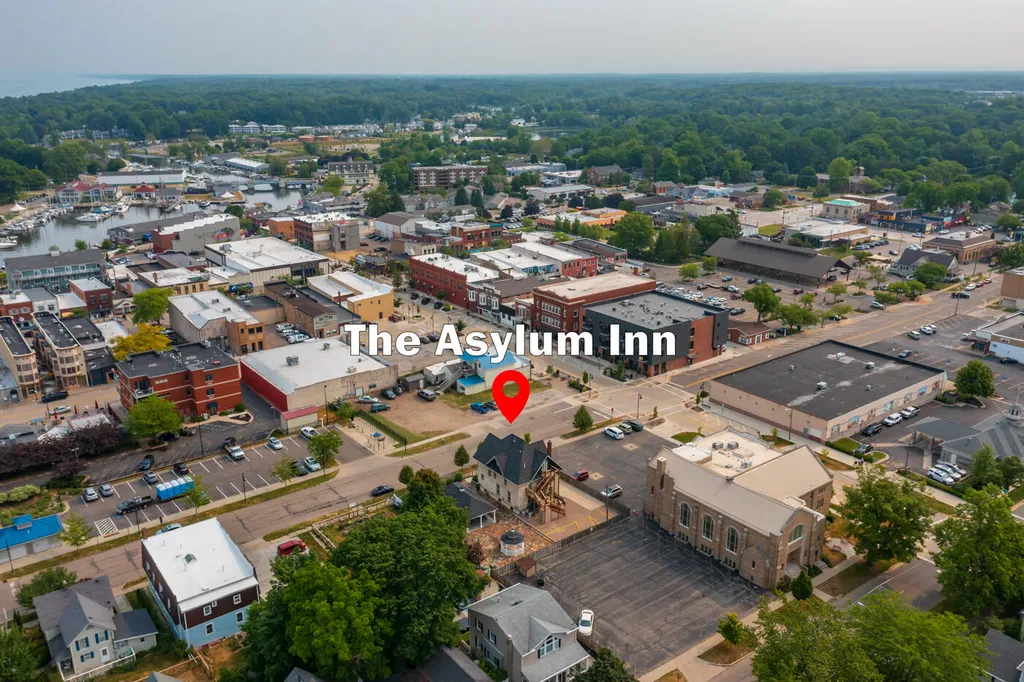 424 Huron Street South Haven City MI 49090