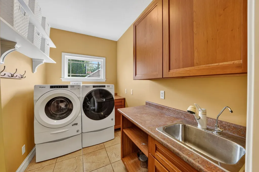 30166 Lloyd Lane Milton Township MI 49120