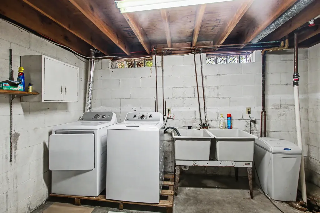 2125 Pawnee Path Lincoln Charter Township MI 49127