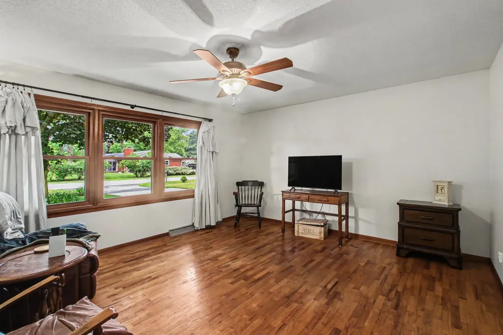 2125 Pawnee Path Lincoln Charter Township MI 49127