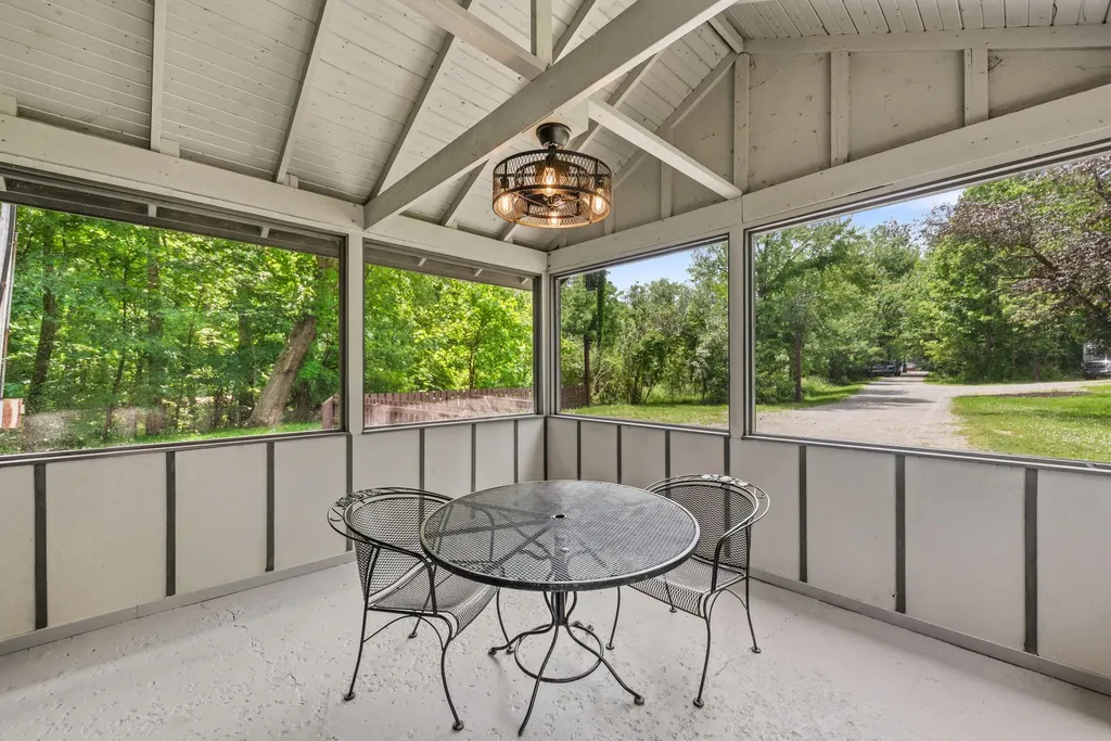 12241 Flynn Road Chikaming Township MI 49125
