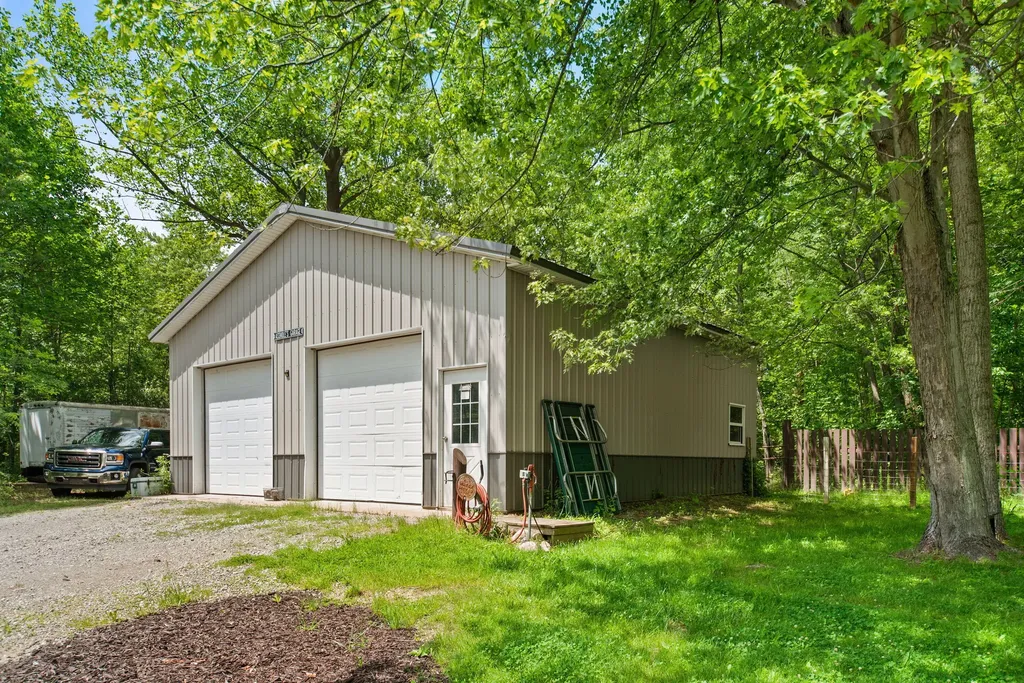 12241 Flynn Road Chikaming Township MI 49125