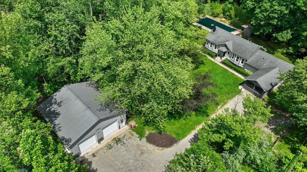 12241 Flynn Road Chikaming Township MI 49125