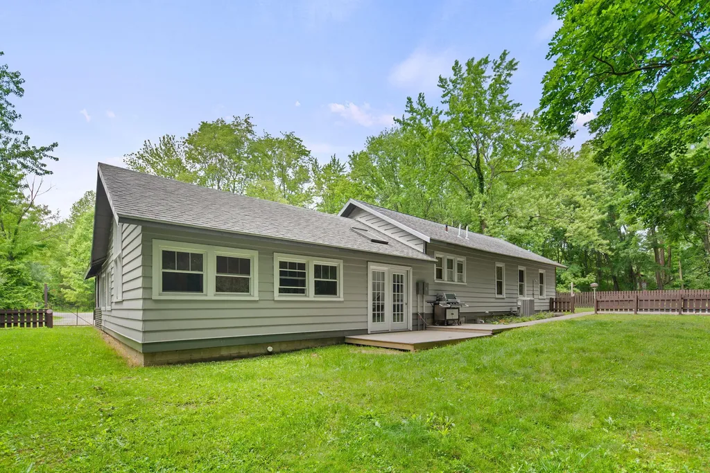 12241 Flynn Road Chikaming Township MI 49125