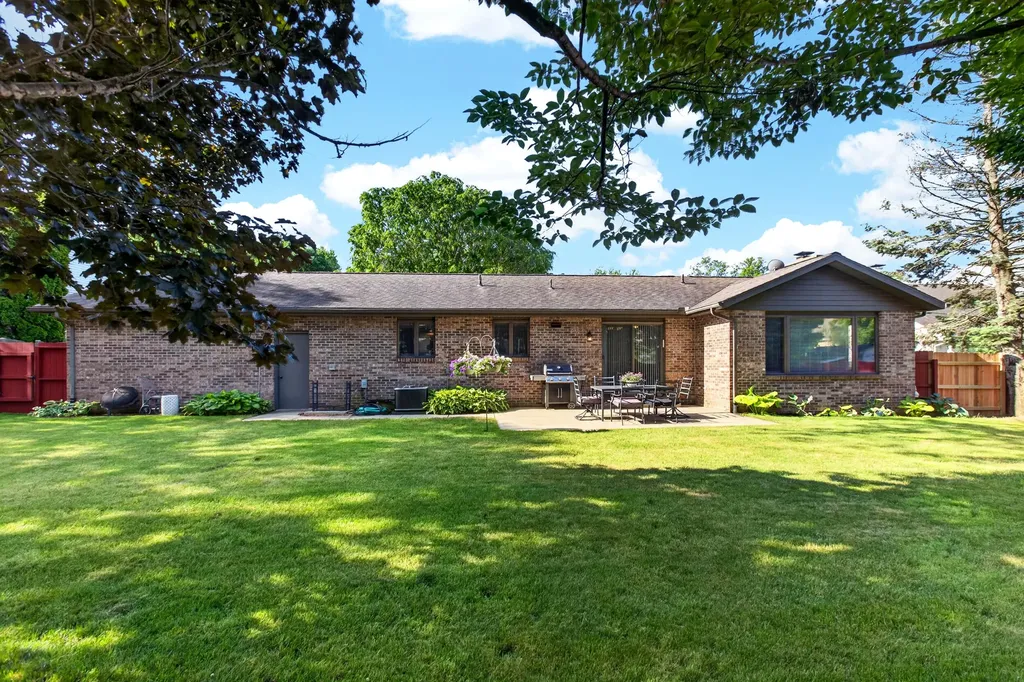 1329 Margaret Place St. Joseph City MI 49085