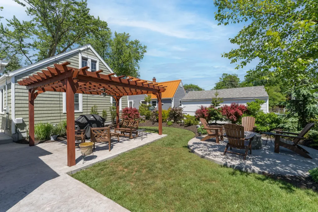 514 Edgell Street South Haven City MI 49090