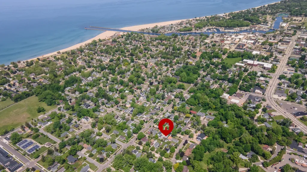 514 Edgell Street South Haven City MI 49090
