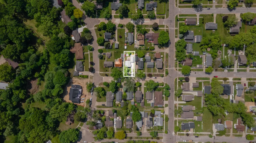 514 Edgell Street South Haven City MI 49090