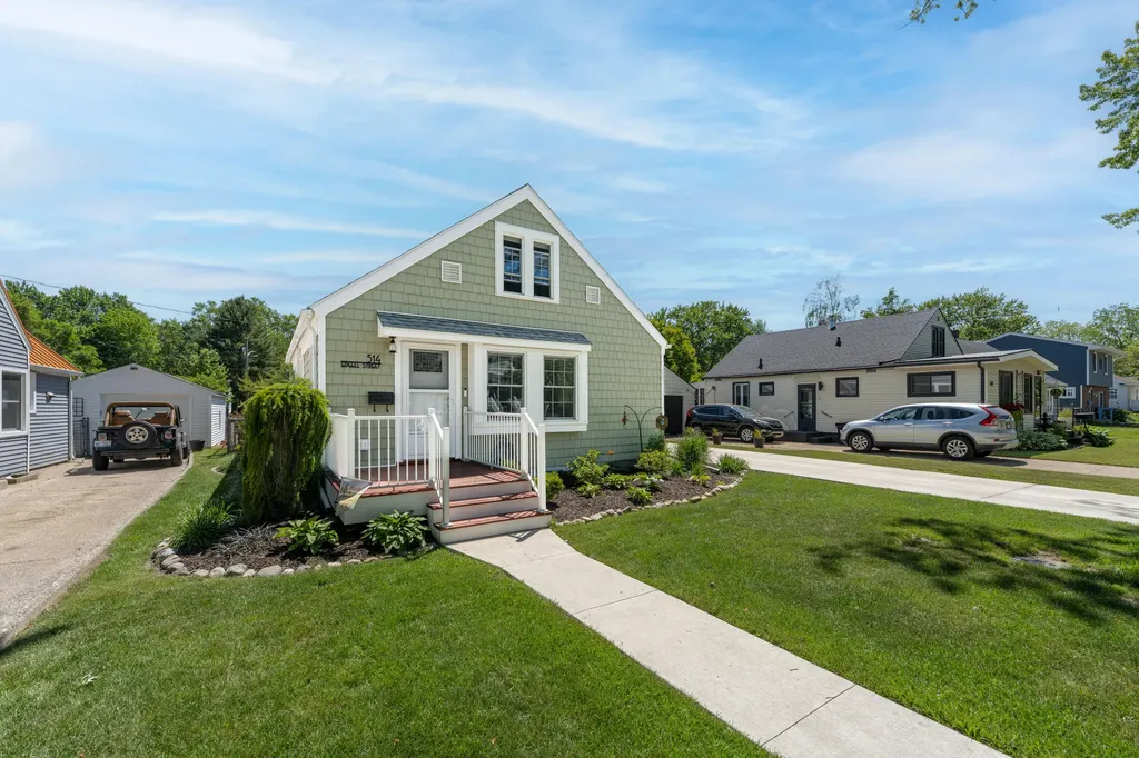 514 Edgell Street South Haven City MI 49090