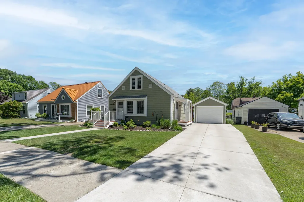 514 Edgell Street South Haven City MI 49090