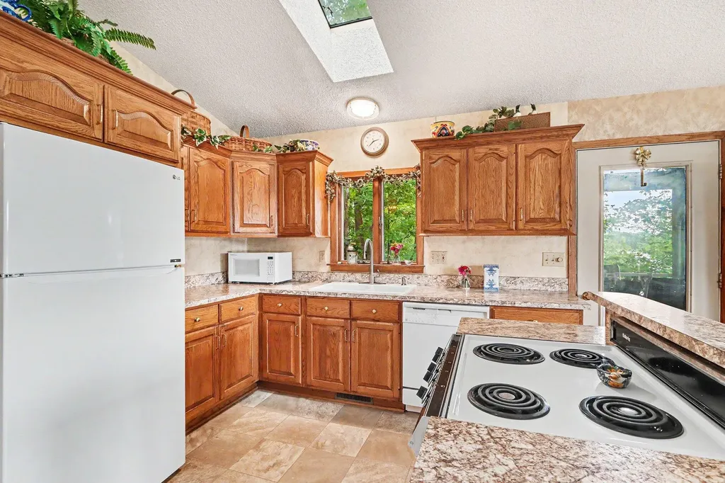 47135 Lakeview Drive Lawrence Township MI 49064