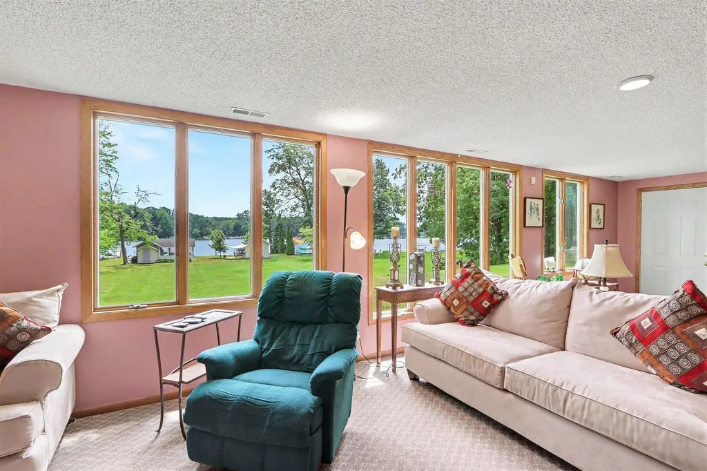 47135 Lakeview Drive Lawrence Township MI 49064