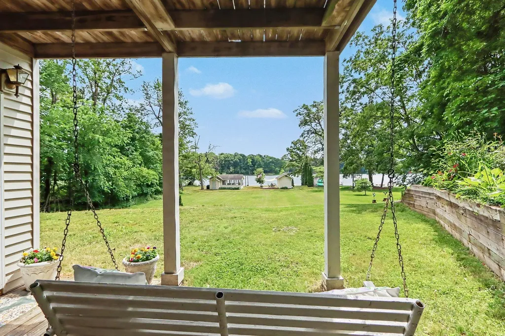 47135 Lakeview Drive Lawrence Township MI 49064