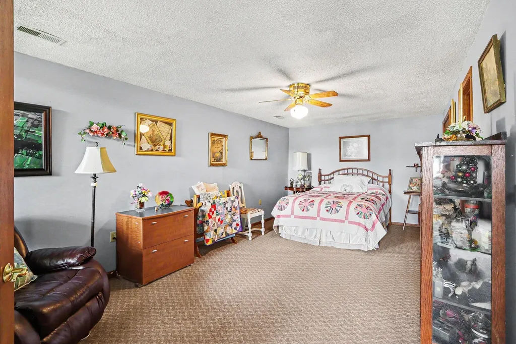 47135 Lakeview Drive Lawrence Township MI 49064
