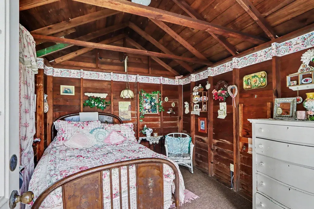 47135 Lakeview Drive Lawrence Township MI 49064