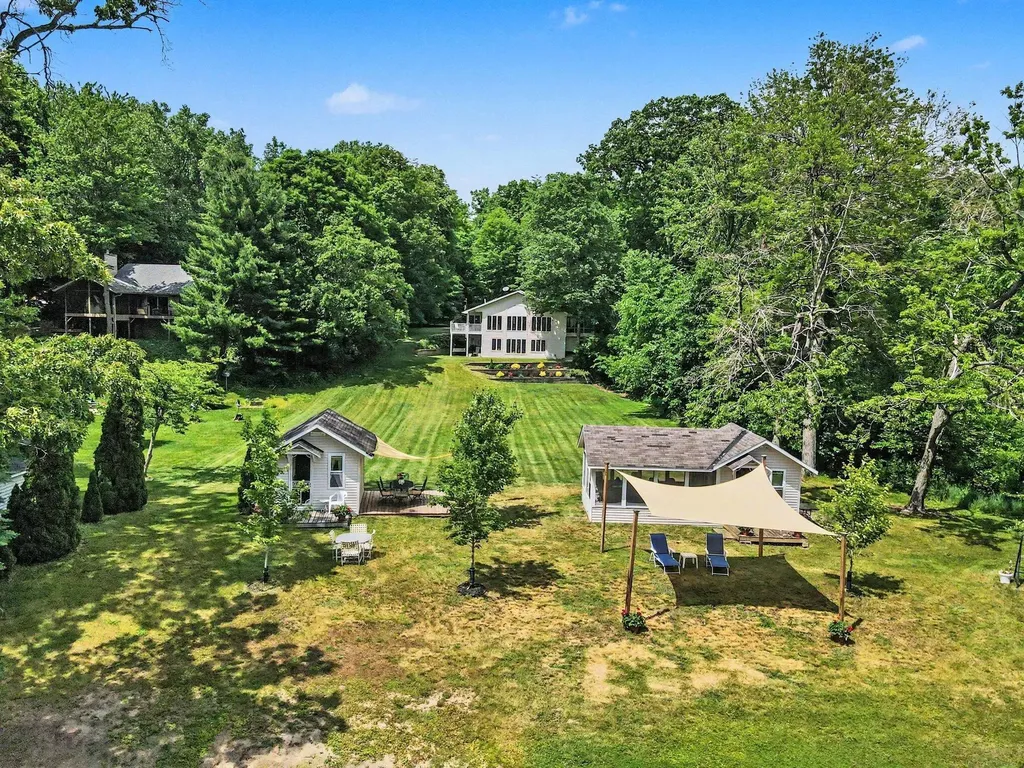 47135 Lakeview Drive Lawrence Township MI 49064