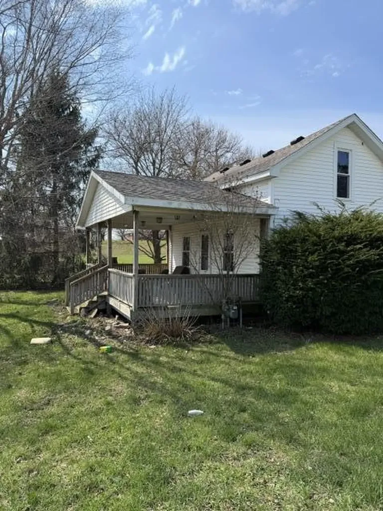 3724 Hennessey Road Watervliet Township MI 49098