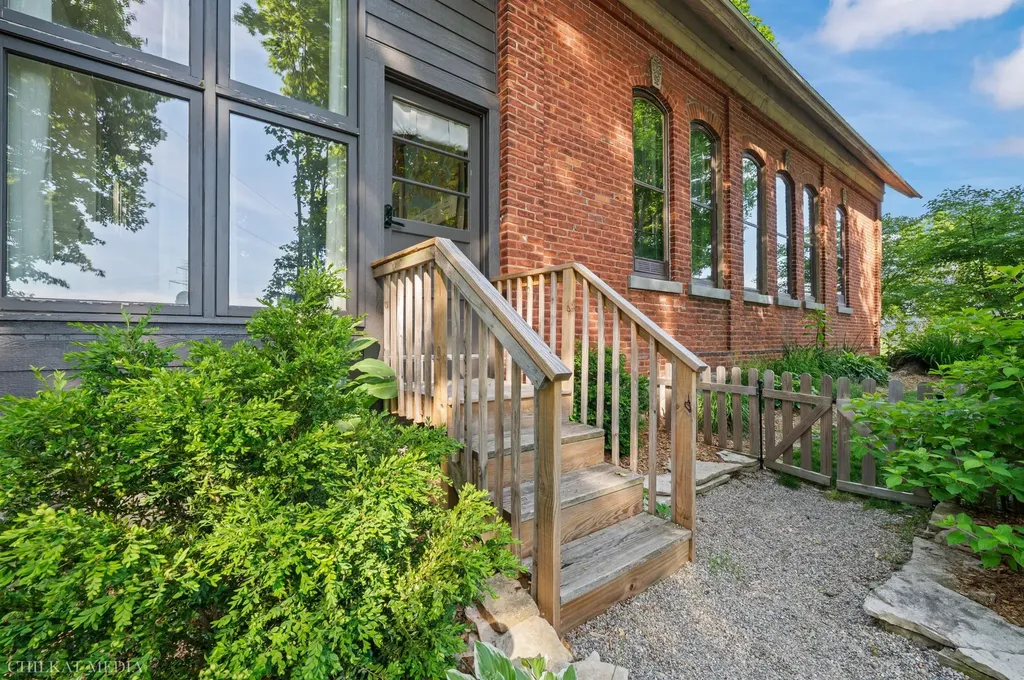 1055 Mount Tabor Road Oronoko Charter Township MI 49107