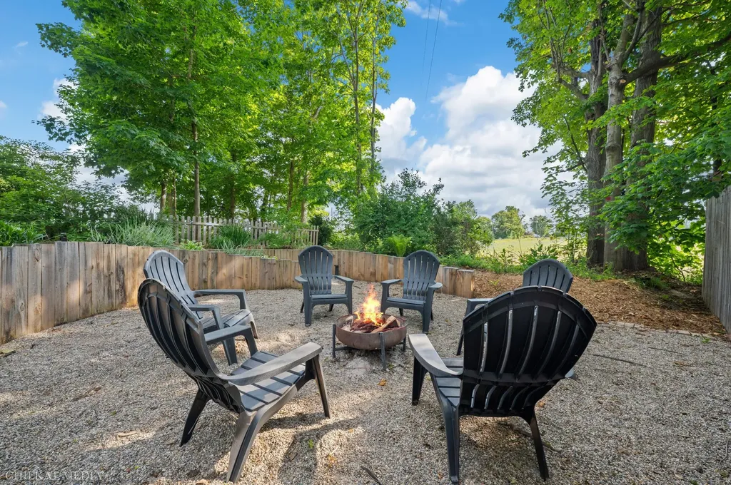 1055 Mount Tabor Road Oronoko Charter Township MI 49107