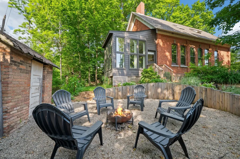 1055 Mount Tabor Road Oronoko Charter Township MI 49107