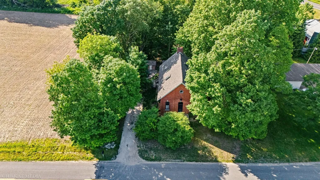 1055 Mount Tabor Road Oronoko Charter Township MI 49107