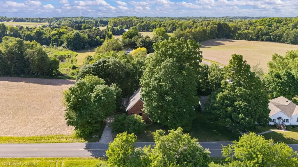 1055 Mount Tabor Road Oronoko Charter Township MI 49107