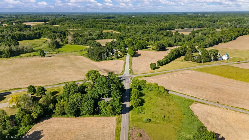 1055 Mount Tabor Road Oronoko Charter Township MI 49107