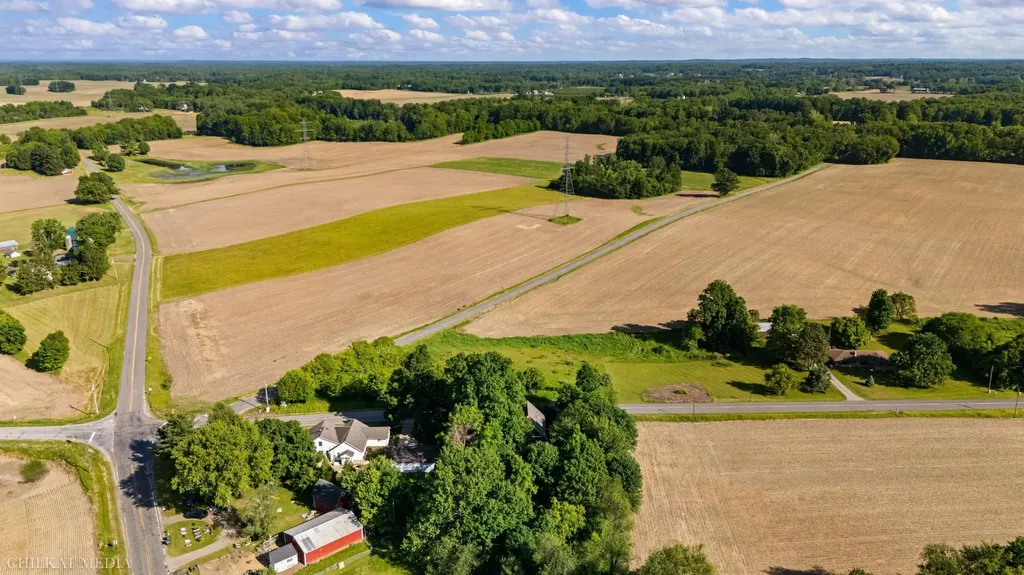 1055 Mount Tabor Road Oronoko Charter Township MI 49107