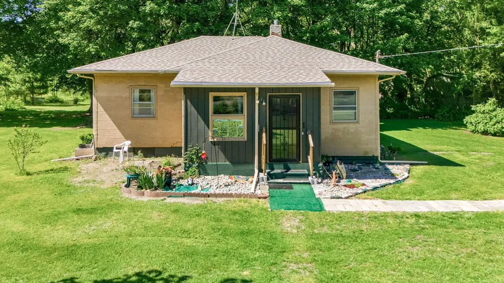 1356 Pipestone Road Benton Charter Township MI 49022