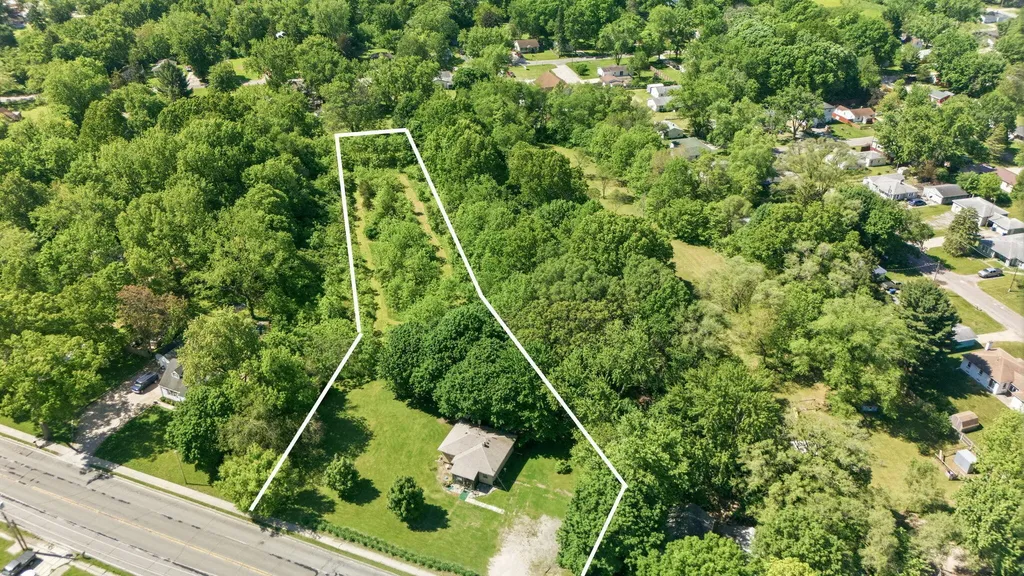 1356 Pipestone Road Benton Charter Township MI 49022