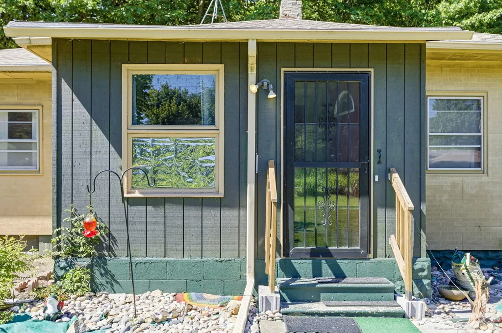 1356 Pipestone Road Benton Charter Township MI 49022
