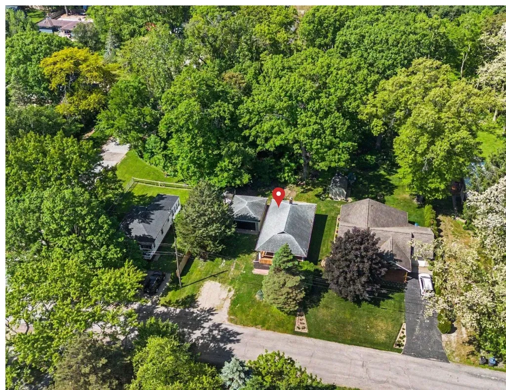 226 S Barker Street New Buffalo City MI 49117