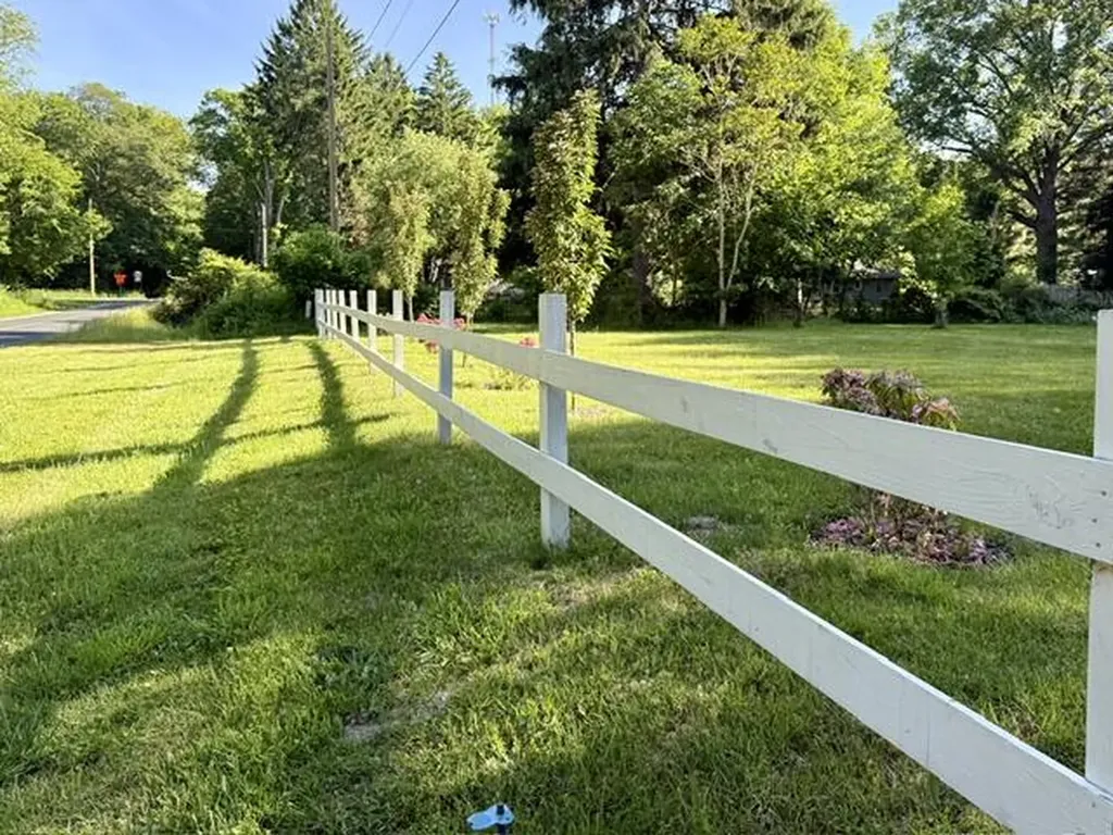 16002 Lakeside Road Chikaming Township MI 49129