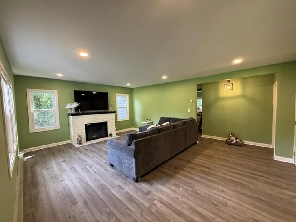 16002 Lakeside Road Chikaming Township MI 49129