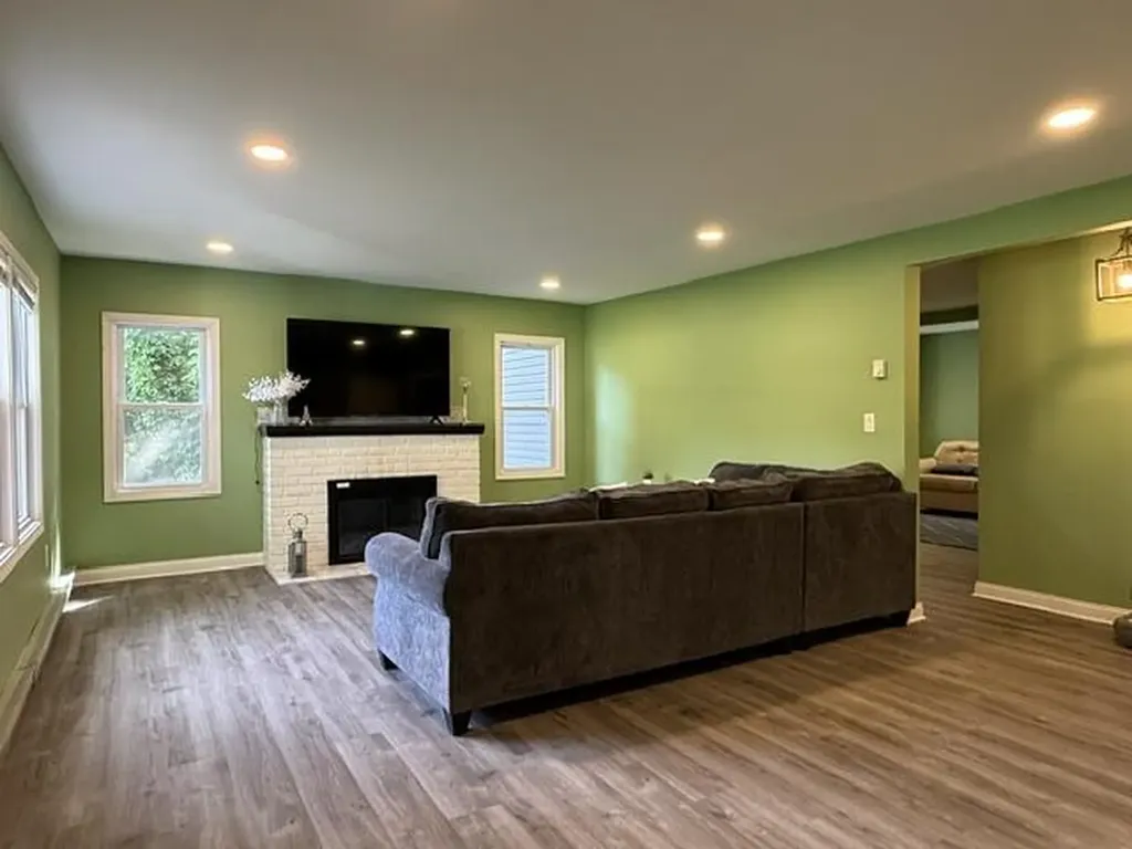 16002 Lakeside Road Chikaming Township MI 49129