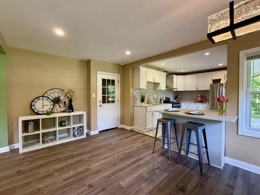 16002 Lakeside Road Chikaming Township MI 49129