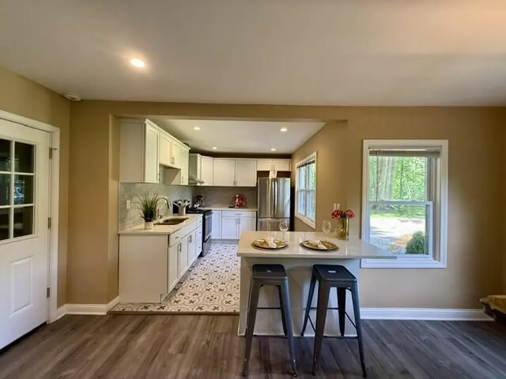 16002 Lakeside Road Chikaming Township MI 49129