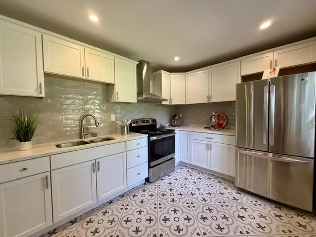 16002 Lakeside Road Chikaming Township MI 49129