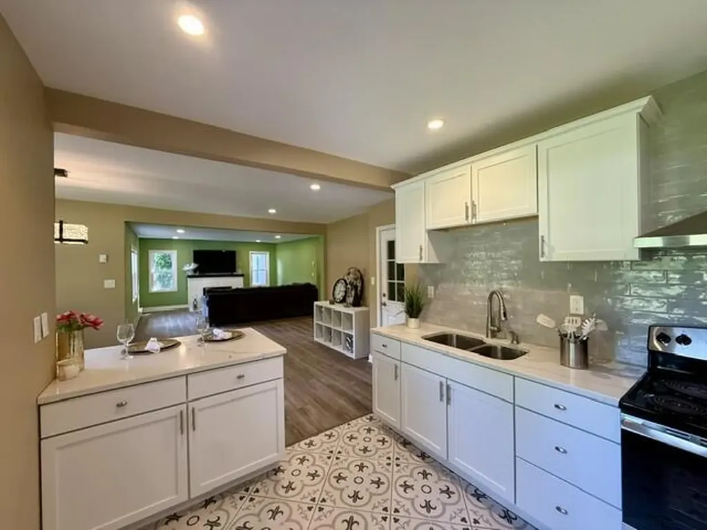 16002 Lakeside Road Chikaming Township MI 49129