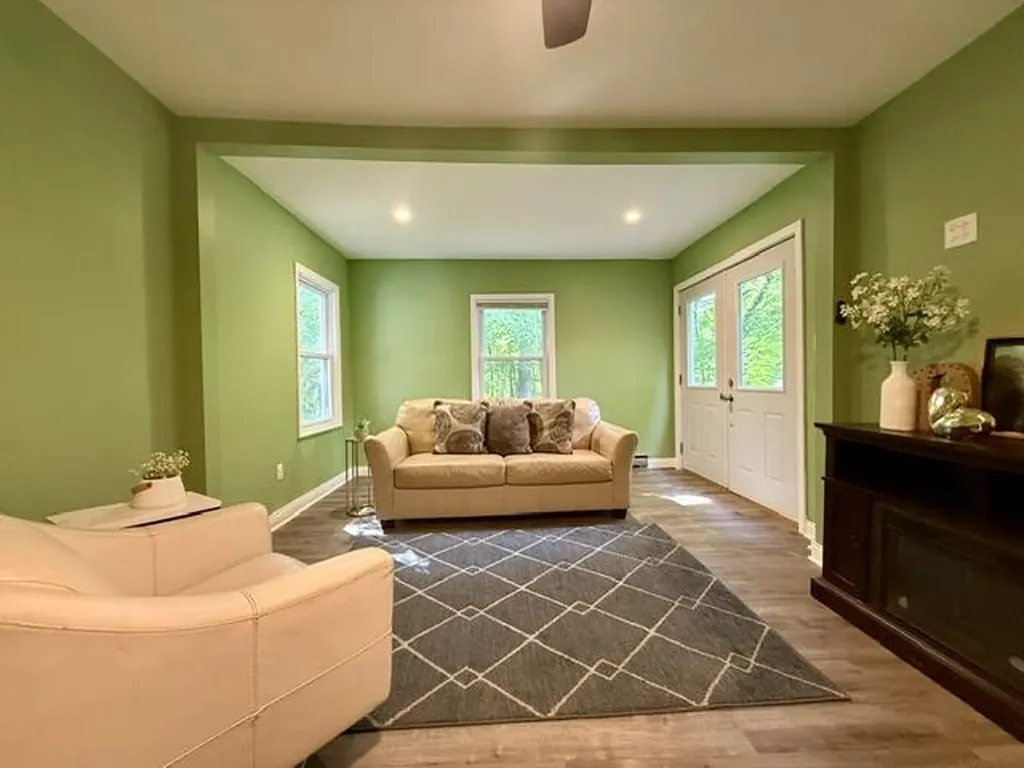 16002 Lakeside Road Chikaming Township MI 49129