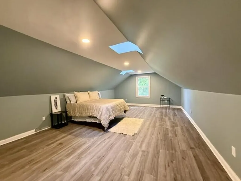 16002 Lakeside Road Chikaming Township MI 49129