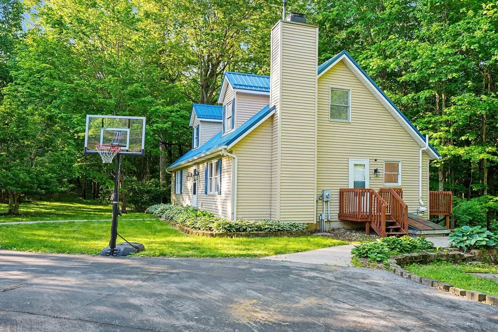2912 Niles Buchanan Road Niles Township MI 49107