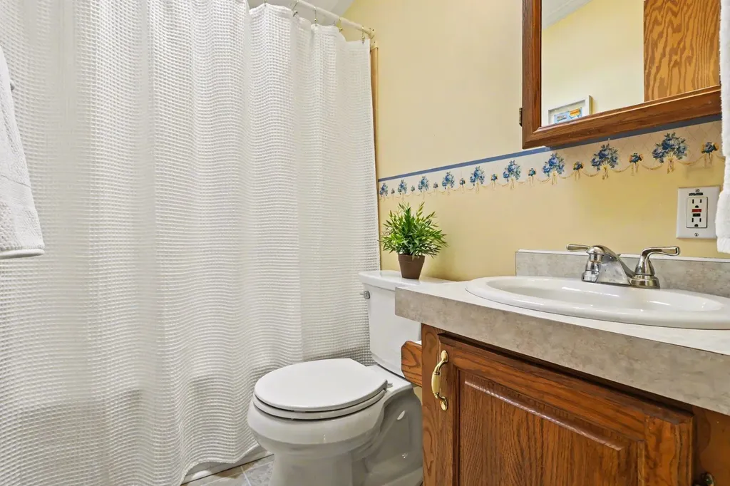 10283 S Arrowhead Drive Oronoko Charter Township MI 49103