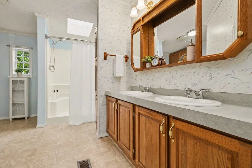 10283 S Arrowhead Drive Oronoko Charter Township MI 49103
