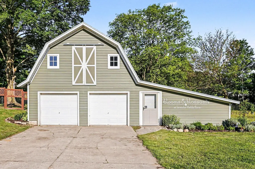 2175 E Hinchman Road Oronoko Charter Township MI 49103