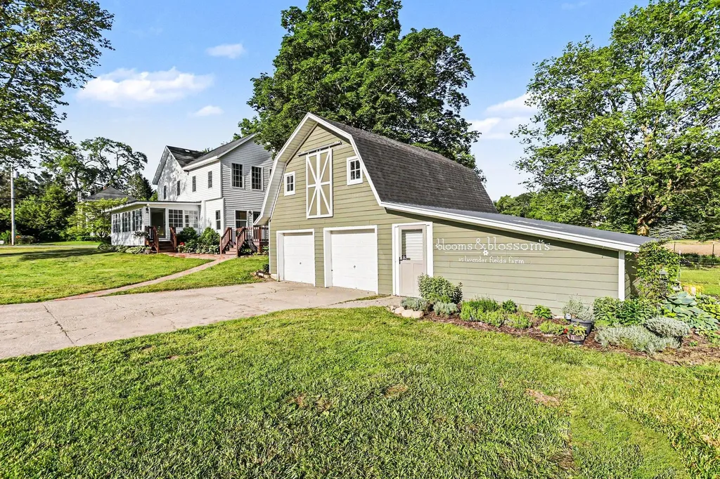 2175 E Hinchman Road Oronoko Charter Township MI 49103