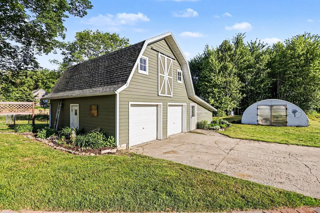 2175 E Hinchman Road Oronoko Charter Township MI 49103