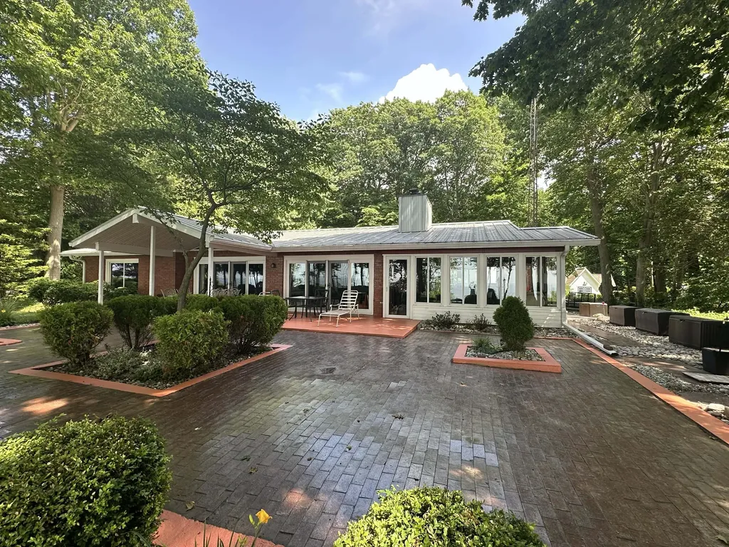 1716 W Benson Road Benton Charter Township MI 49022