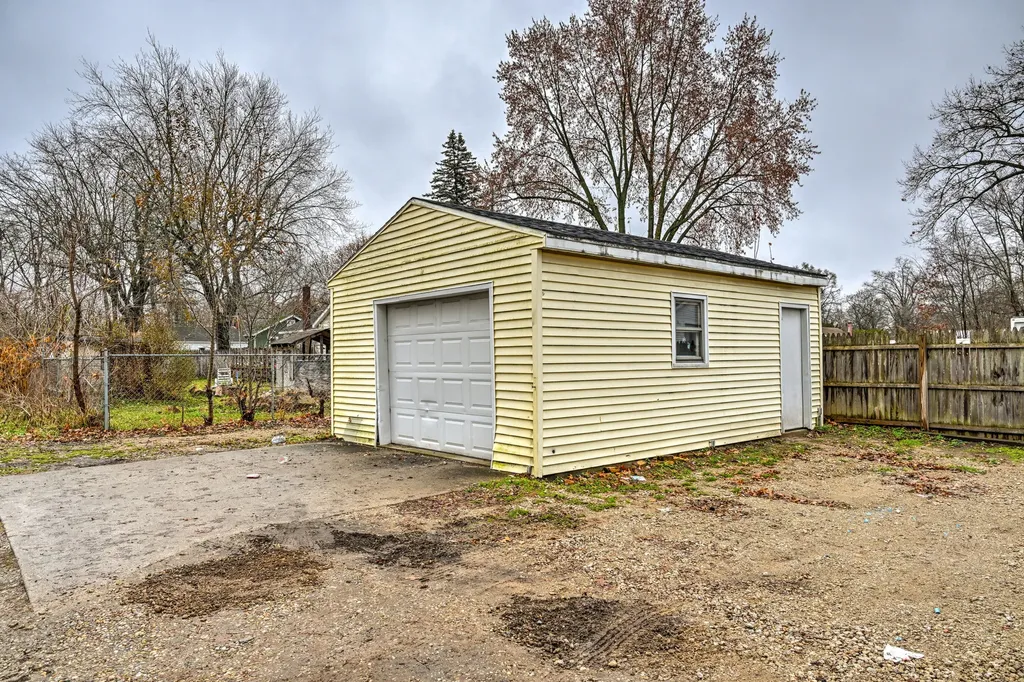 413 S 15th Street Niles City MI 49120